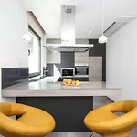 Elegant Cozy With Beautiful Features 트로기르