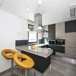 Elegant Cozy With Beautiful Features 빌라 *