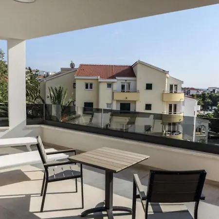 Villa Elegant Cozy With Beautiful Features *